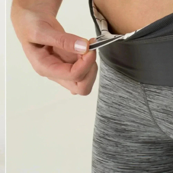 Lululemon Run for fun crop - Picture 4 of 14